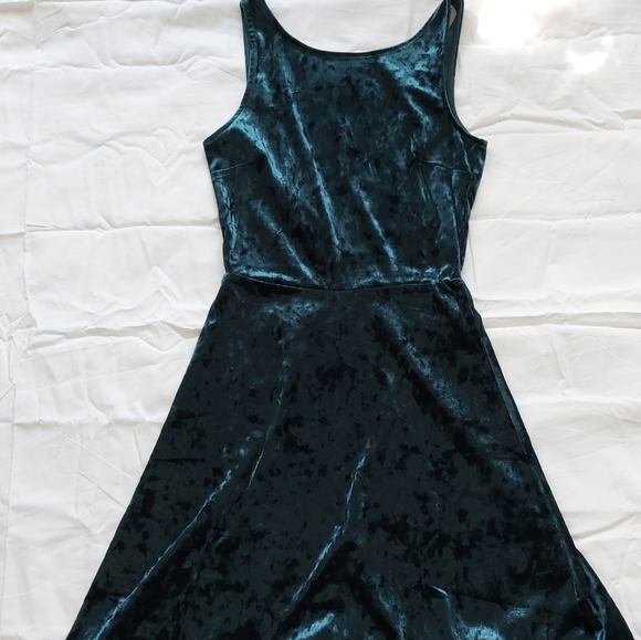 Dark green crushed velvt V-back dress; size 2/S - Picture 1 of 5